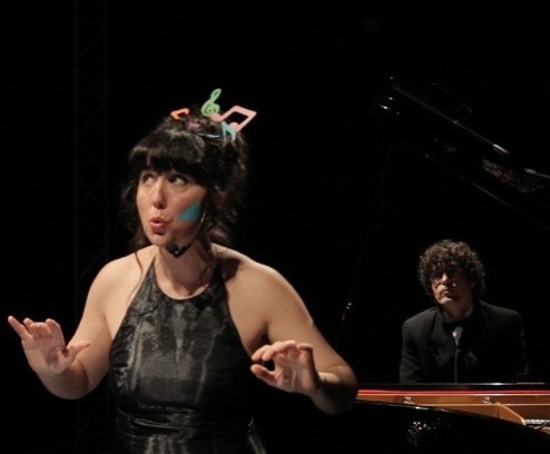 Performance “O Pássaro Escritor” – Figo Lampo